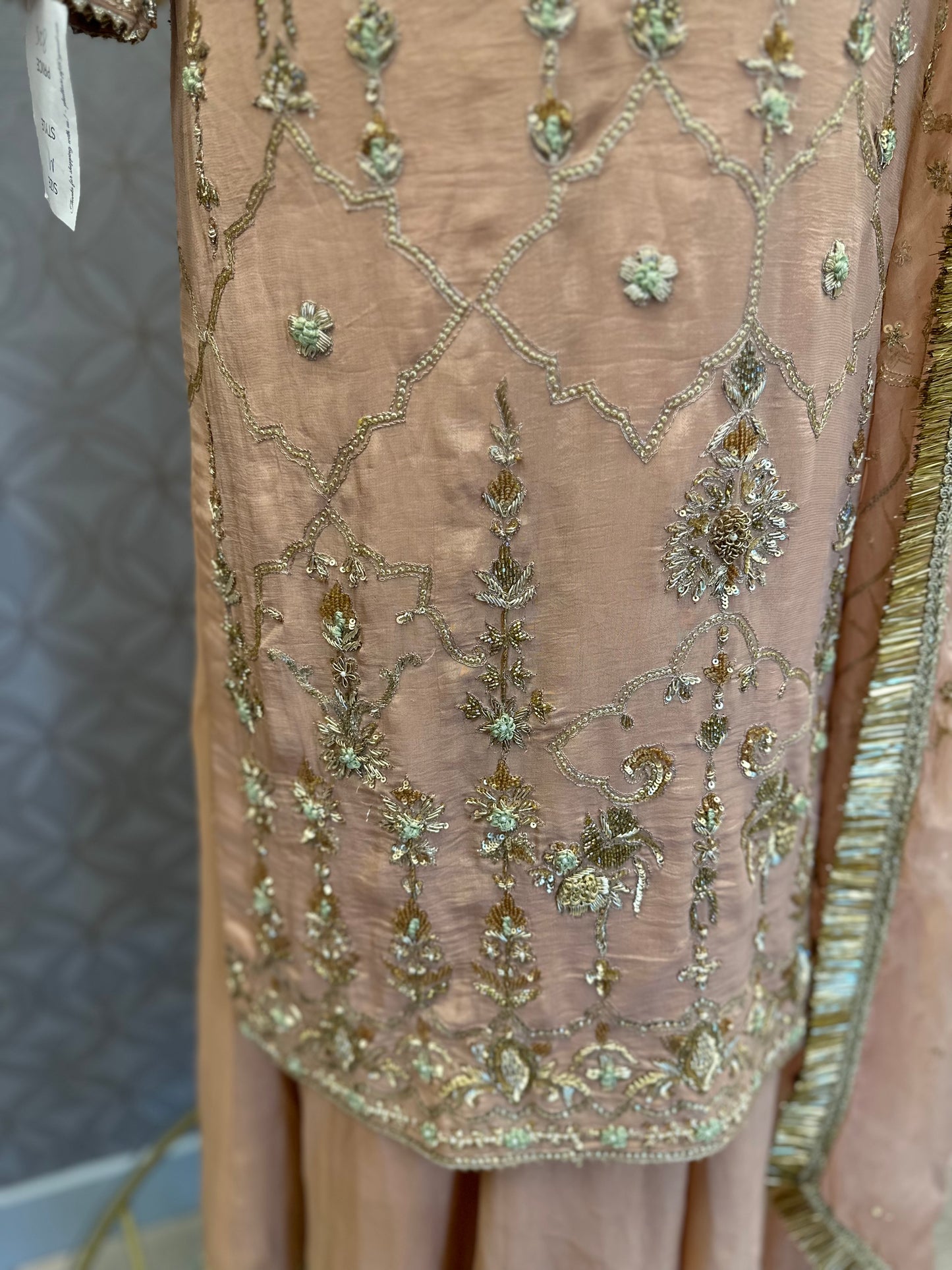 Peach Sharara