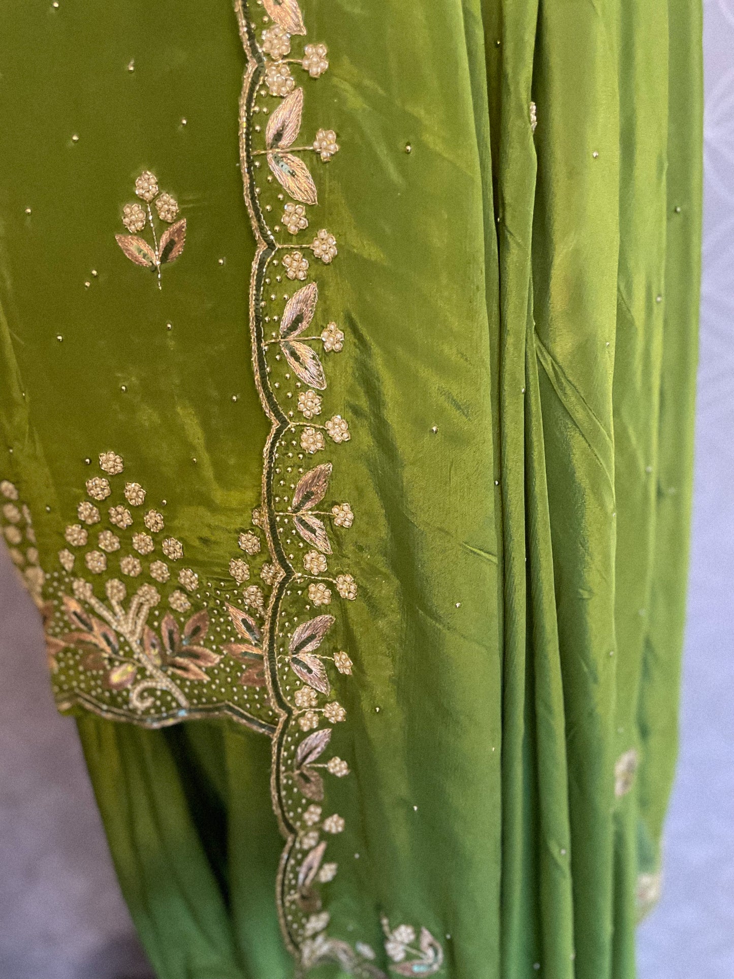 Mendhi Salwar